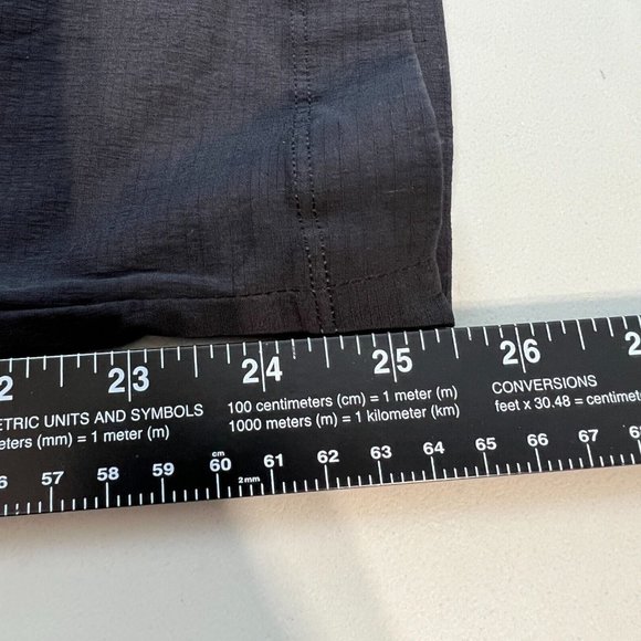 Athleta Pants Womens 10 Black Mod Trekkie Crop Zip Ankle Nylon Stretch Ripstop - Picture 13 of 13